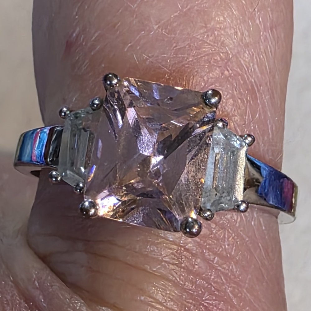 Vintage Avon NVL Silver and Pink Gemstone Ring Size 11